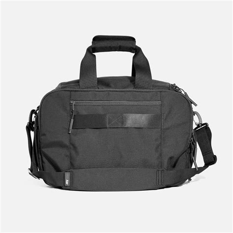 Gym Duffel 3 Black — Aer Modern Gym Bags Travel Backpacks And