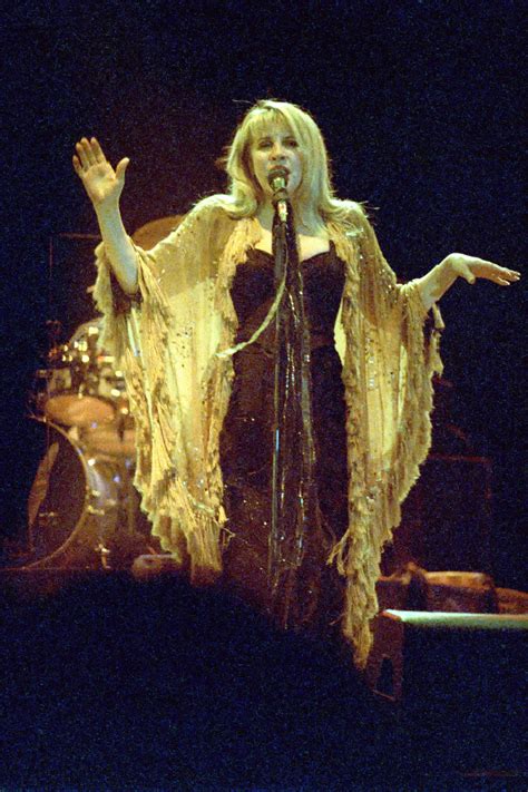 In Photos Stevie Nicks Iconic Style Stevie Nicks Style Stevie