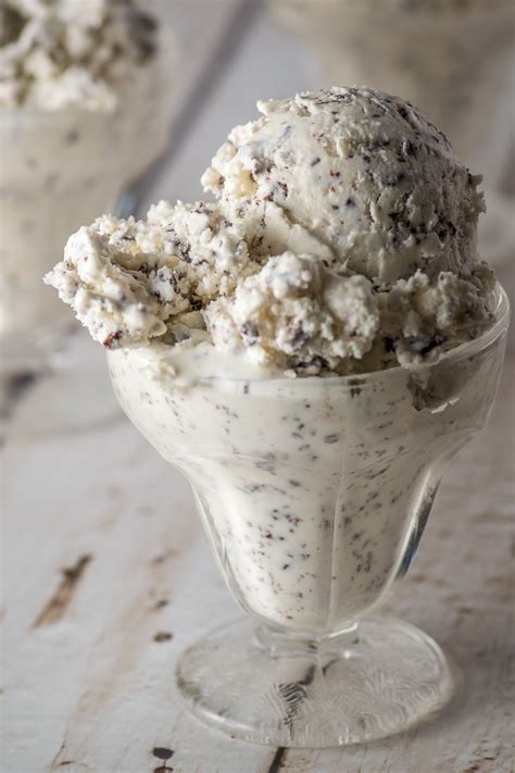 Scoop the ice cream into a tupperware container with a lid, and place in the freezer. Homemade Ice Cream with Flake Chocolate (Sugar-free and ...