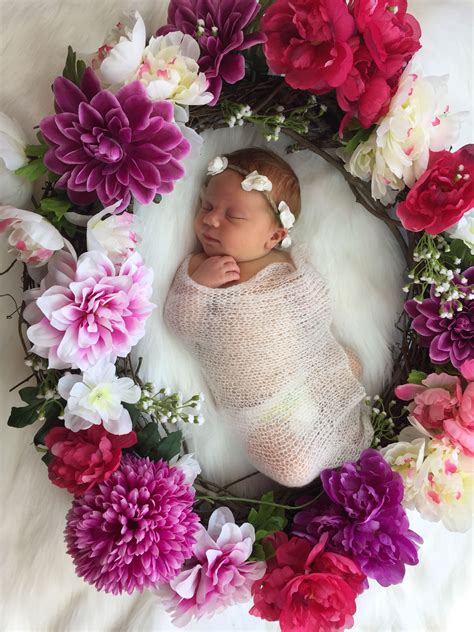 A picture with your dad. Newborn flower photo shoot | Newborn shoot, Newborn flower ...