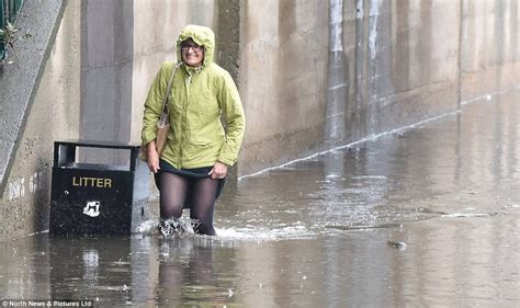 Uk Weather Leaves Motorists Stuck Floodwater As Torrential Rain Sweeps