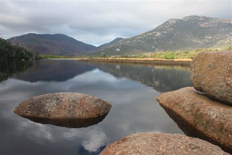 The state's lowest point is at the atlantic ocean (0ft). Large Bodies of Water in the Western USA | eHow