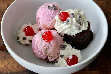 Chapmans Black Forest Ice Cream Sundae Recipe Dobbernationloves