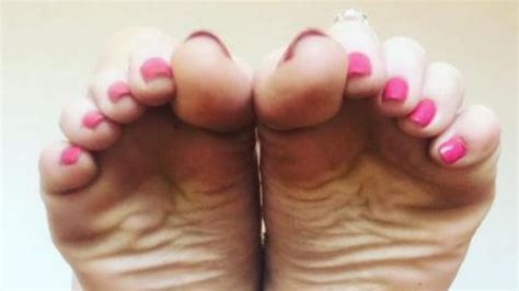 Jessica Gould Instagram Star’s Feet Earn Her 90k A Year