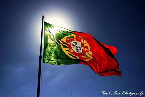 The flag of portugal (portuguese: Bandeira de Portugal... | Bandeira de portugal, Bandeira ...
