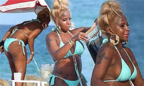 Mary J Blige 50 Shows Her Curves Wearing Bejeweled Bikini In Miami