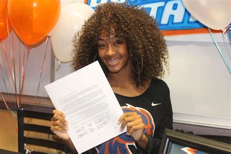 india kelly of jurupa hills receives scholarship to play for boise state sports