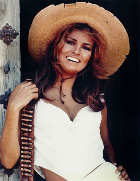 Raquel Welch 100 Rifles 1969 Old Hollywood Actresses Actors