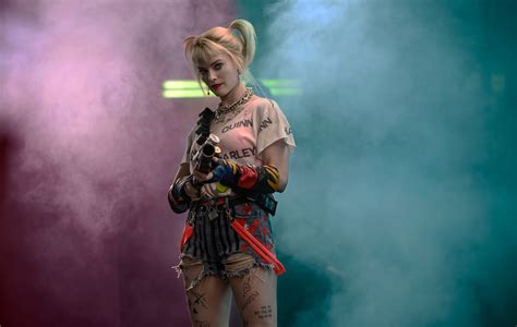 Birds Of Prey Review Harley Quinn Stars In DC S Most Violent Movie Yet