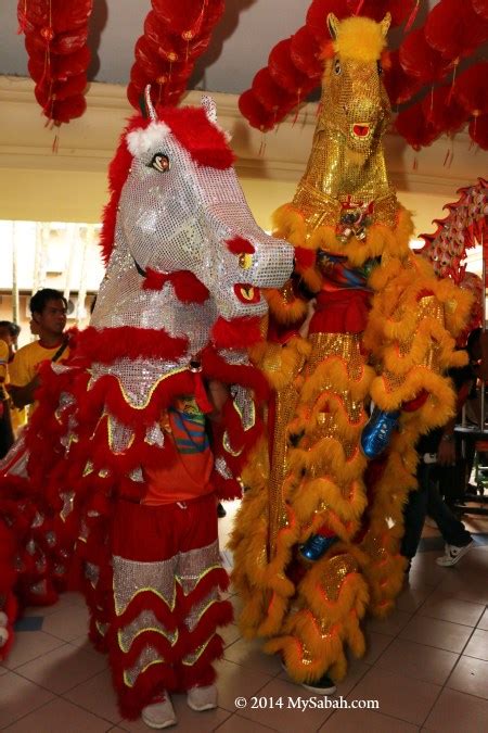 Check our list of lion dances in kuala lumpur in 2018 in malls and other spots across the city! Horse Lion Dance, First in Malaysia | MySabah.com