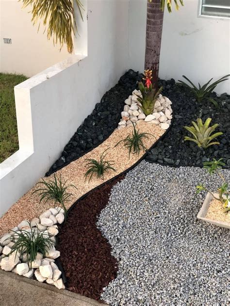 Pin By Desiree Ramos On Landscape Ideas Small Garden Design Rock