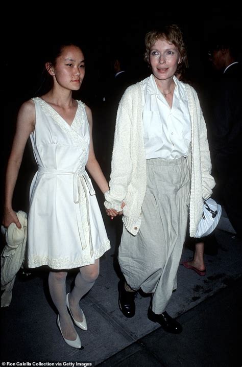 mia farrow says woody allen weaponized adopted daughter soon yi previn but she still loves