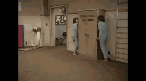 Laverne And Shirley Fat City Holiday Gif Laverne And Shirley Fat City Holiday Tied Up Gif