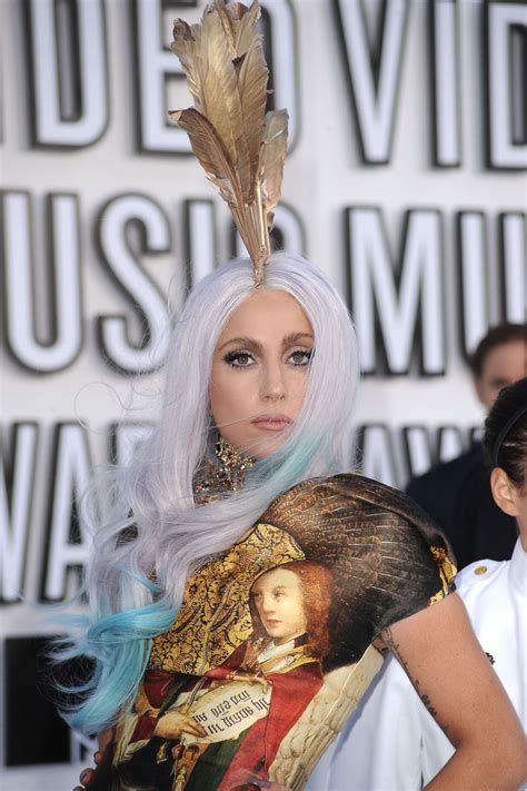 The 25 Most Iconic Vmas Beauty Moments Of All Time Lady Gaga Lady Gaga