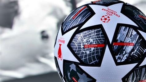 Professionale palla da gioco / matchball. Champions League: presentato il pallone che sarà usato ...