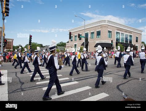 Naperville Illinois United States May 292017 Memorial Day Parade