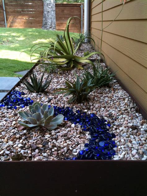 Your residential value of your ideas should not use anything green space to realise clients ideas. Awesome River Rock Landscaping Ideas and Photos 22 ...