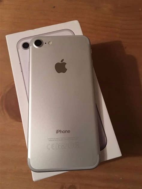 Prodám Iphone 7 Silver 32 Gb Apple Bazar