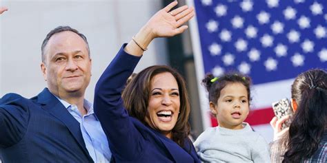 Kamala harris is the vice president of the united states, making her the first female vice president harris thanked the voters, her running mate and her family, with a special acknowledgment to her. Meet the family of Kamala Harris, the vice president-elect ...