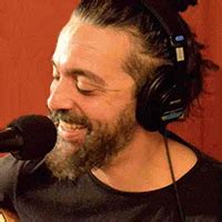 E quasi sempre è proprio allora che si comincia finalmente a fare qualcosa. ROBERTO ANGELINI - Tutti gli Accordi 100% Corretti