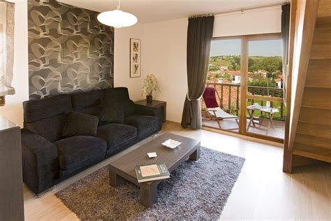 Además, las villas se encuentran en santillana los apartamentos santillana del mar presentan un estilo cántabro tradicional y una decoración sencilla y elegante. Apartamentos Ciudad de Petra