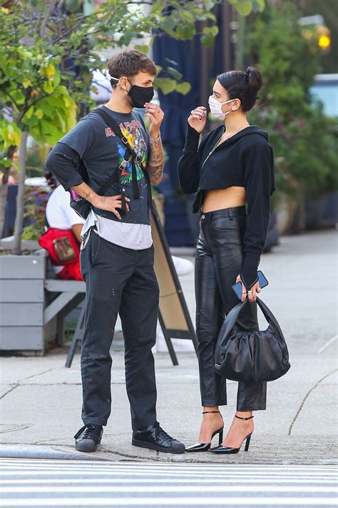 Who is anwar hadid dating? DUA LIPA and Anwar Hadid Out in New York 09/28/2020 ...