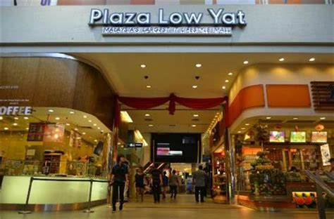 Plaza low yat est un parmi les nombreux sites à découvrir à kuala lumpur sur agoda.com, les chambres d'hôtels, dont beaucoup sont dans le grâce à d'efficaces outils de recherche et à des informations adaptées, les hôtels de kuala lumpur sont à votre portée. Shopping in Malaysia, China Town Kuala Lumpur, Malls in ...