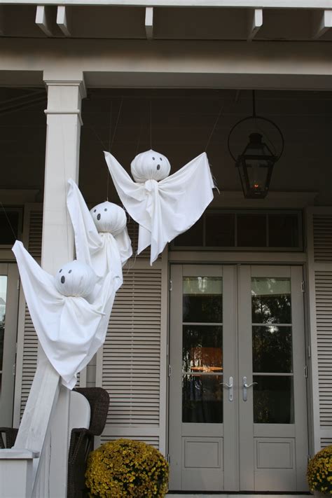 Diy Outdoor Ghost Decorations Decoomo