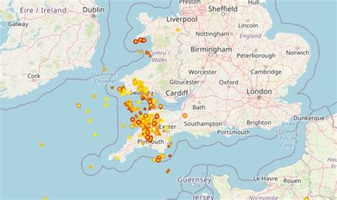 Uk Lightning Tracker Map Thunderstorms Hit As Storm Warnings Cover
