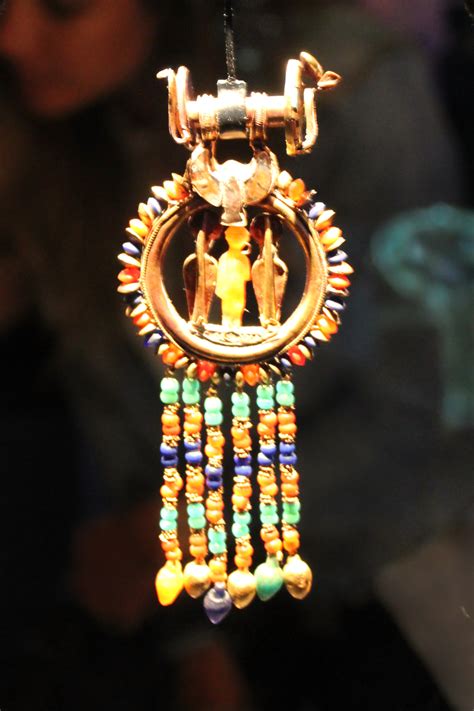 Tutankhamuns Treasures Earring With Figure Of The King