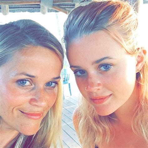 Reese Witherspoon And Ava Phillippe Wear Matching Workout Clothes