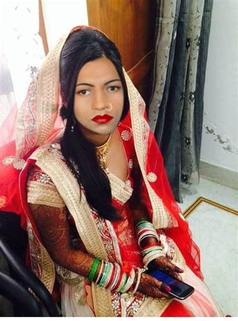 crossdresser bhabhi desi bhabhi housewife crossdressers desi married saree indian fashion