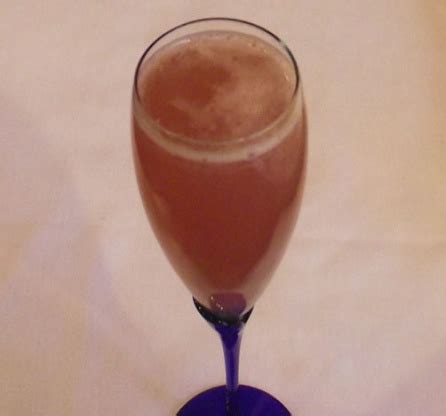 Mixed drink recipe from cocktail builder. Mock Pink Champagne Recipe - Genius Kitchen