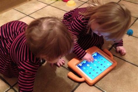 Got Small Kids You Need Specks Iguy Case For Ipad Review Cult Of Mac