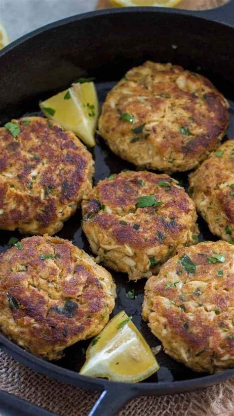 From sweet mango puree to tangy roasted pepper coulis, here are seven terrific sauces for crab cakes. Best Ever Crab Cakes | Crab cakes easy, Recipes, Crab cakes