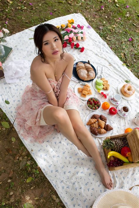 Asian Centerfold Model Mspuiyi Gets Naked While Having A Picnic Pornpics