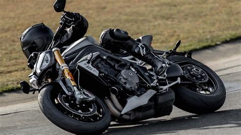 All the features of the s models plus Triumph Speed Triple 1200 RS launched in India; priced at ...
