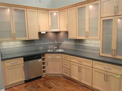 Modern kitchen design with light maple kitchen cabinets classic. Custom Kitchen Cabinets | Maple kitchen cabinets, Kitchen ...