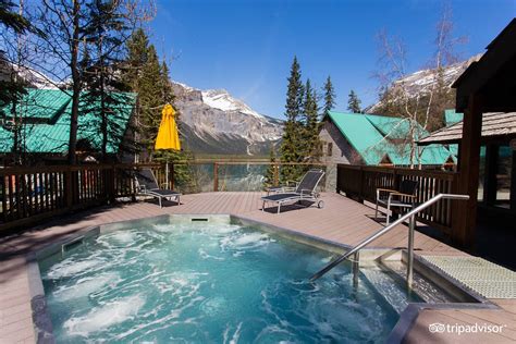 Emerald Lake Lodge Updated 2021 Prices Reviews And