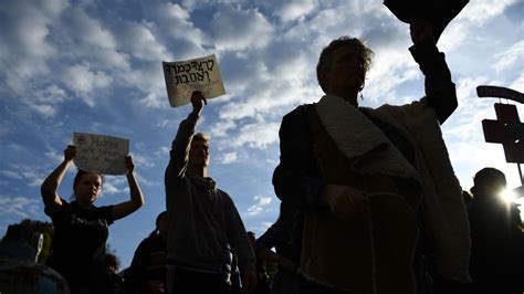 Pittsburgh city council votes to restrict assault weapons months after