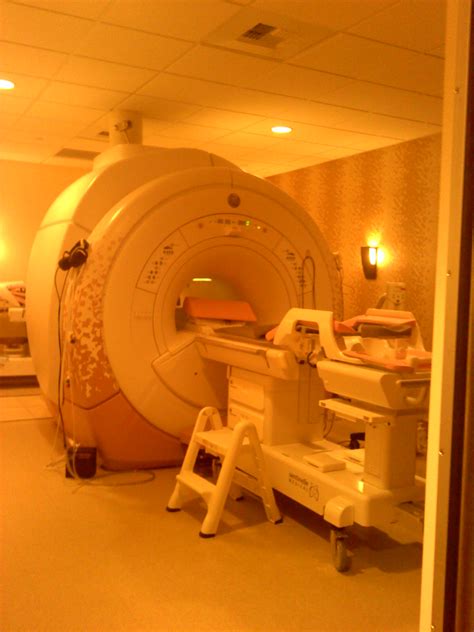 Many people do not know the difference what is the difference between a ct scan and an mri? Misty's Blog Corner: What is it like to have a breast MRI?