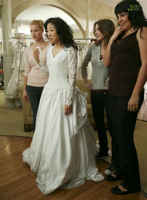 Christina Trying On Wedding Dress With Callie Meredith And Izzie Greys