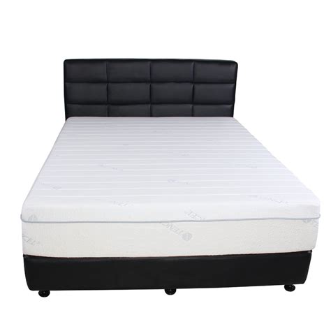The gel layer at the. Designed to Sleep 11" Gel Memory Foam Mattress & Reviews ...