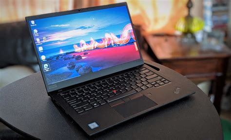 Lenovo Thinkpad X1 Carbon 7th Gen Review The 4k Display Is A Splendid
