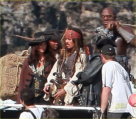 johnny depp filming pirates 4 with penelope cruz photo 2469500 johnny depp penelope cruz