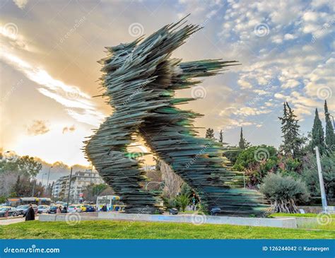 27518 Monumental Sculpture Stock Photos Free And Royalty Free Stock