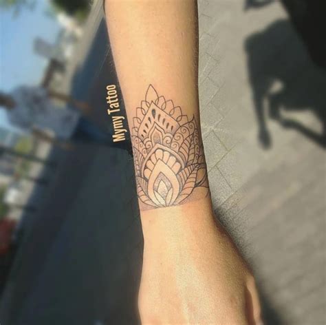 16 Tattoo Hand Vrouw Mandala Tatoeage Ideeën Tatoeage Inspiratie