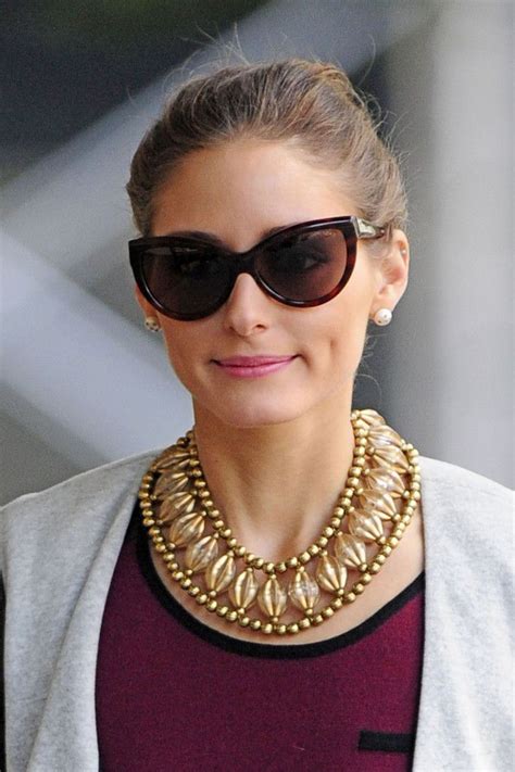 Olivia Palermo In Brooklyn Love How This Thick Necklace Frames Her