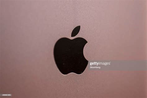 An Apple Inc Logo Is Seen On An Iphone 6s Smartphone In An Arranged News Photo Getty Images