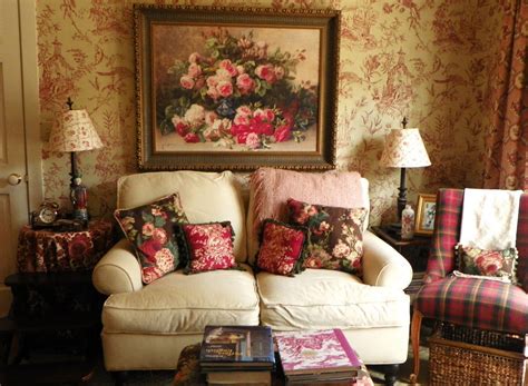 Sweet And Cozy Cottage Living Rooms English Cottage Decor Country
